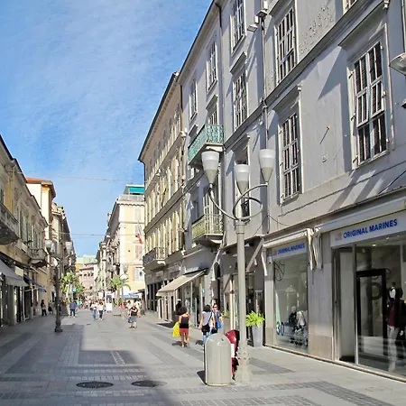 Zampilli E Mare By Interhome