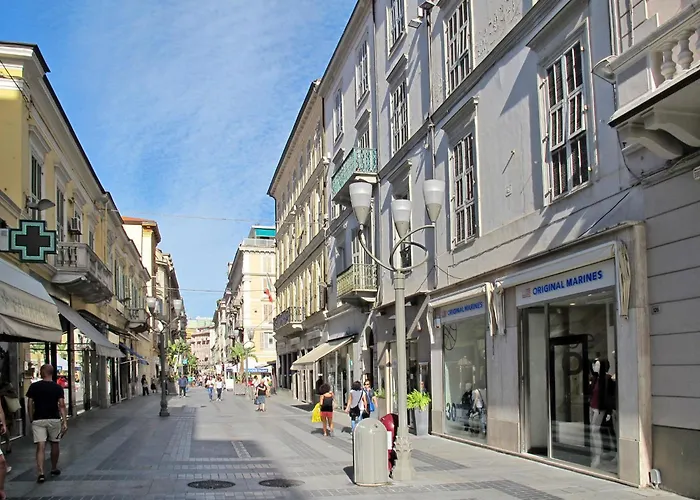 Zampilli E Mare By Interhome